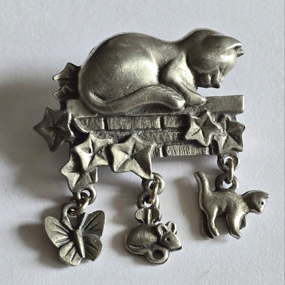 Vintage cat brooch silver tone metal pin kitty kitten mouse butterfly